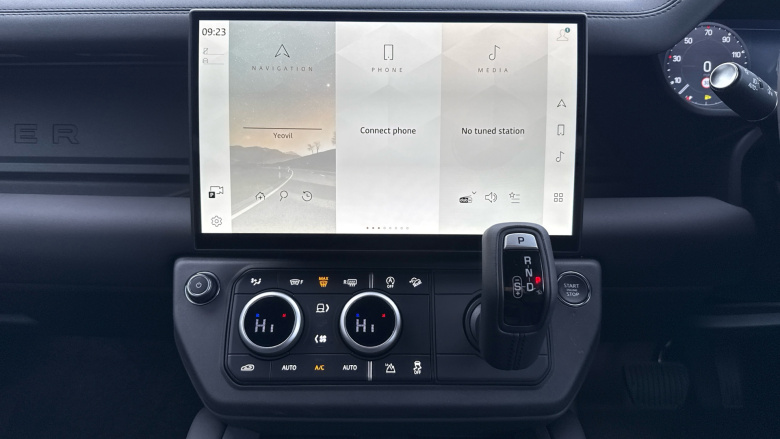 Land Rover Defender 3.0 D250 X-Dynamic SE 90 3dr Auto Diesel Estate